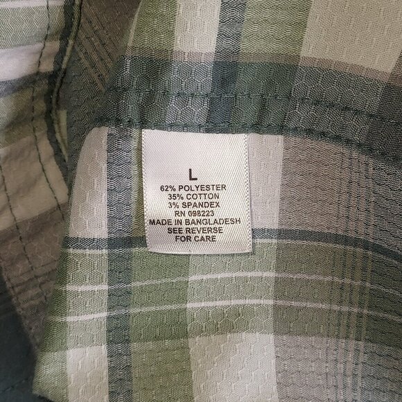 Magellan Outdoors Fishing Shirt Moisture Wicking Large Dad Lawn Camo Button Down - Picture 5 of 8